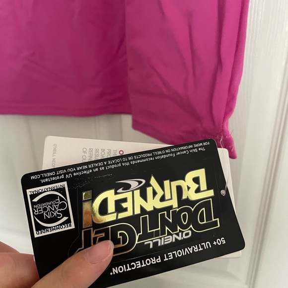 O'Neill Women's Fuchsia Short Sleeve Tee - Picture 3 of 8